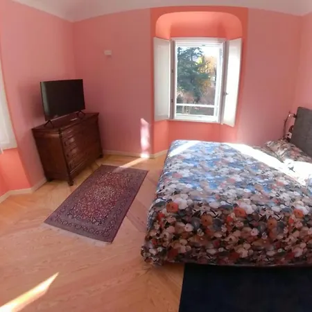 La Casa Nel Parco 3* Лекко